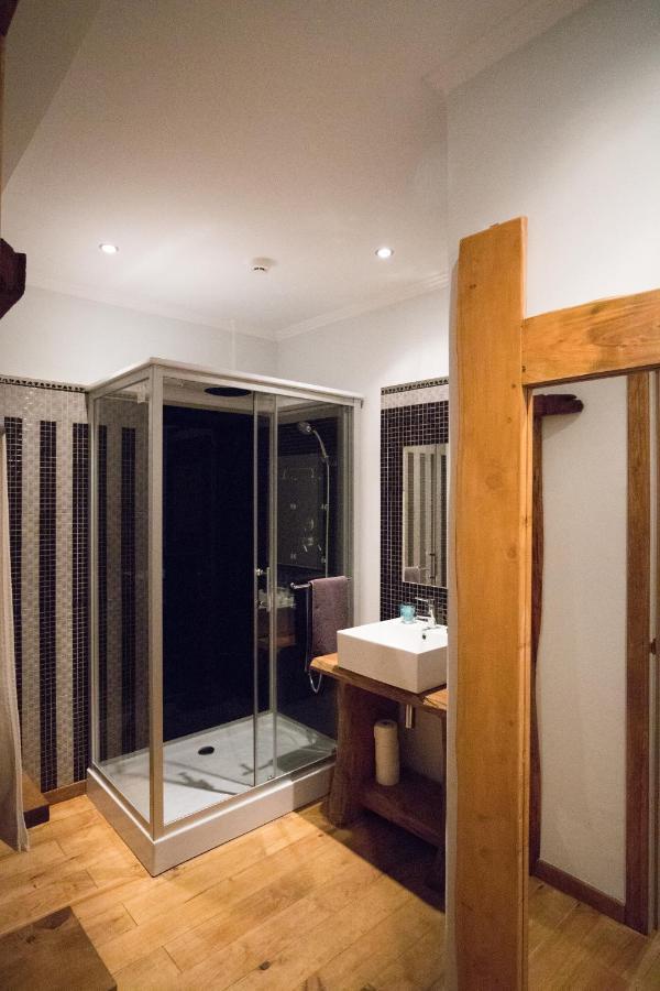 Modern & Recycled Guest House Machico  Buitenkant foto