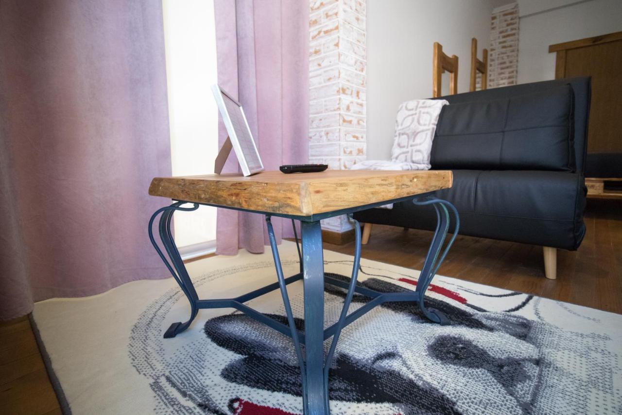 Modern & Recycled Guest House Machico  Buitenkant foto