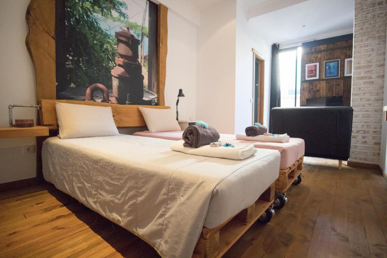 Modern & Recycled Guest House Machico  Buitenkant foto