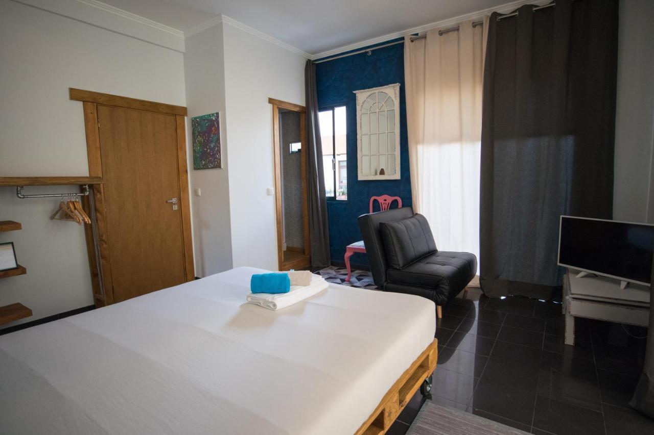 Modern & Recycled Guest House Machico  Buitenkant foto