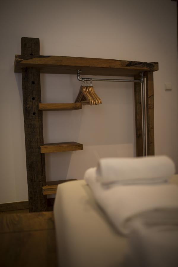 Modern & Recycled Guest House Machico  Buitenkant foto