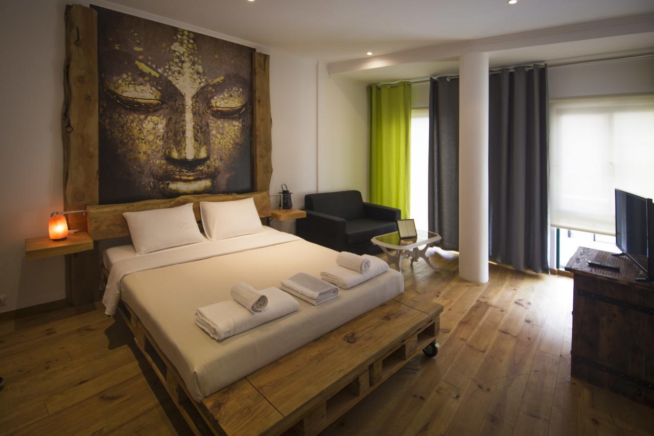 Modern & Recycled Guest House Machico  Buitenkant foto