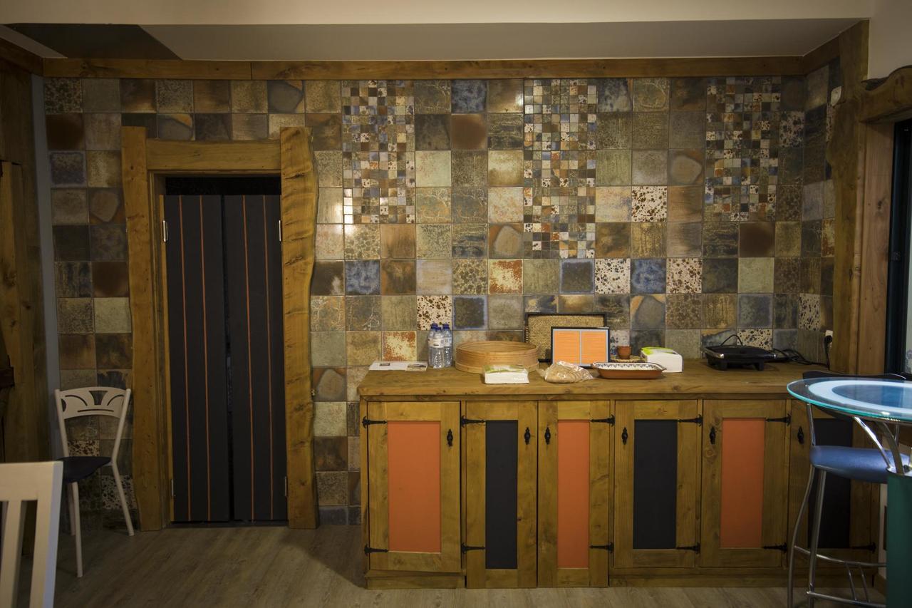 Modern & Recycled Guest House Machico  Buitenkant foto