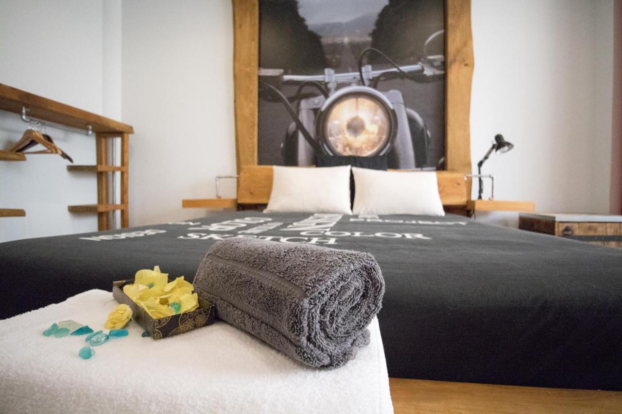 Modern & Recycled Guest House Machico  Buitenkant foto